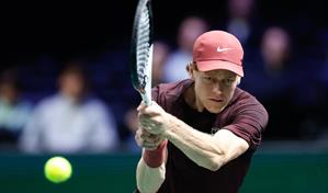 Sinner avanza a semifinales del Masters 1000 de París