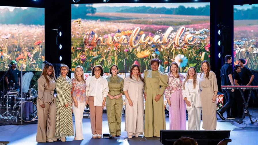 Realizan el congreso para mujeres "Invaluables 2025" Realizan el congreso para mujeres "Invaluables 2025"