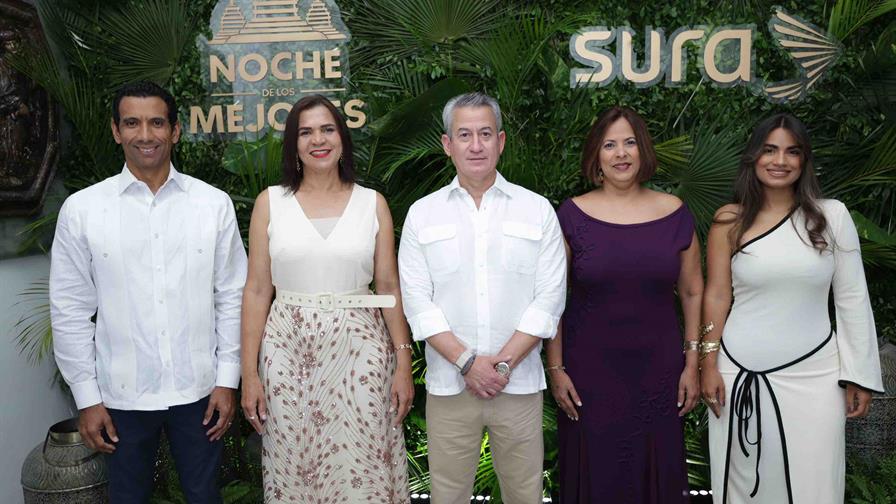 SURA celebra el compromiso y la excelencia en su décimo tercera edición de "Noche de los Mejores" SURA celebra el compromiso y la excelencia en su décimo tercera edición de "Noche de los Mejores"