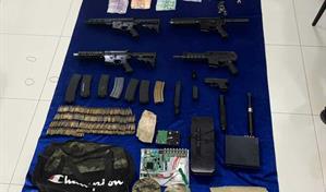 Decomisan más de 5 kilogramos de cocaína, armas y vehículos en SDE