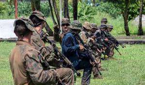 Marines de EE. UU. practican maniobras de desembarco entre creciente presión sobre Venezuela