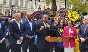 Congresista Adriano Espaillat: "El Kingsbridge Armory impulsará la economía de el Bronx"