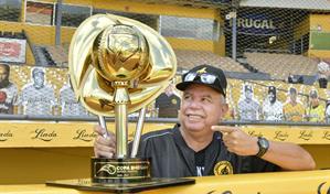 Hit de Félix Fermín selló victoria 200 de Winston Llenas