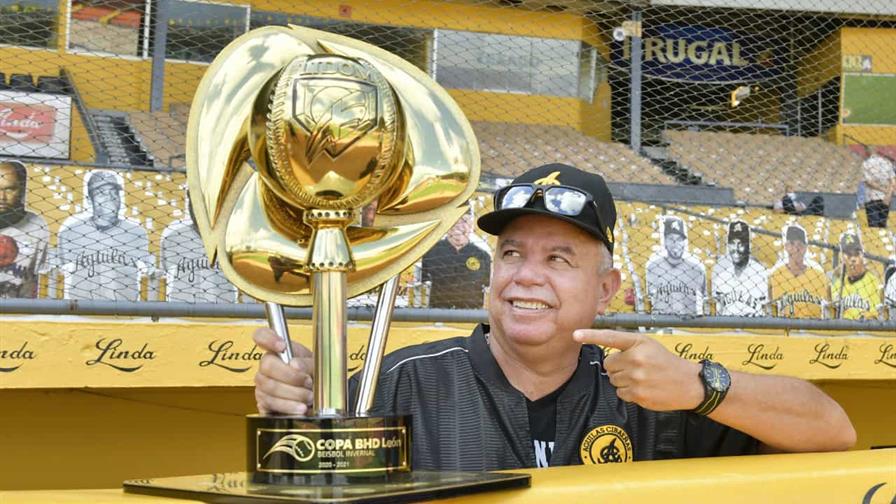 Hit de Félix Fermín selló victoria 200 de Winston Llenas Hit de Félix Fermín selló victoria 200 de Winston Llenas