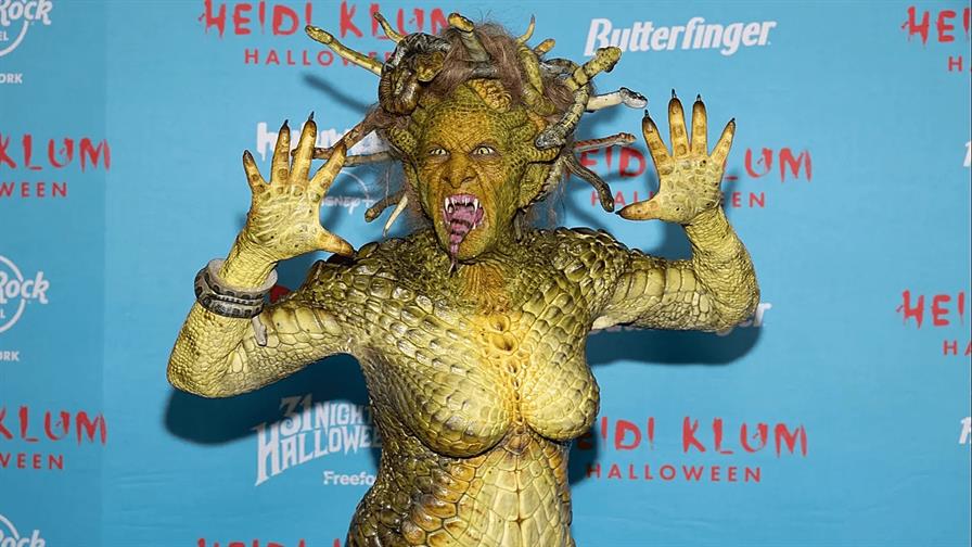 Heidi Klum se disfraza de medusa para su tradicional fiesta de Halloween