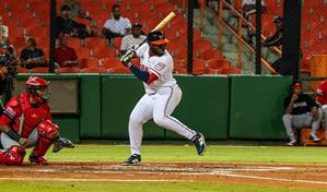 Noel y Jiménez jonronean y los Toros cortan racha al Escogido