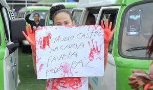 Residentes de las favelas de Río de Janeiro protestan contra la masacre policial