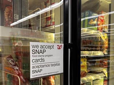 Gobierno de Trump recurre orden que obliga a financiar SNAP