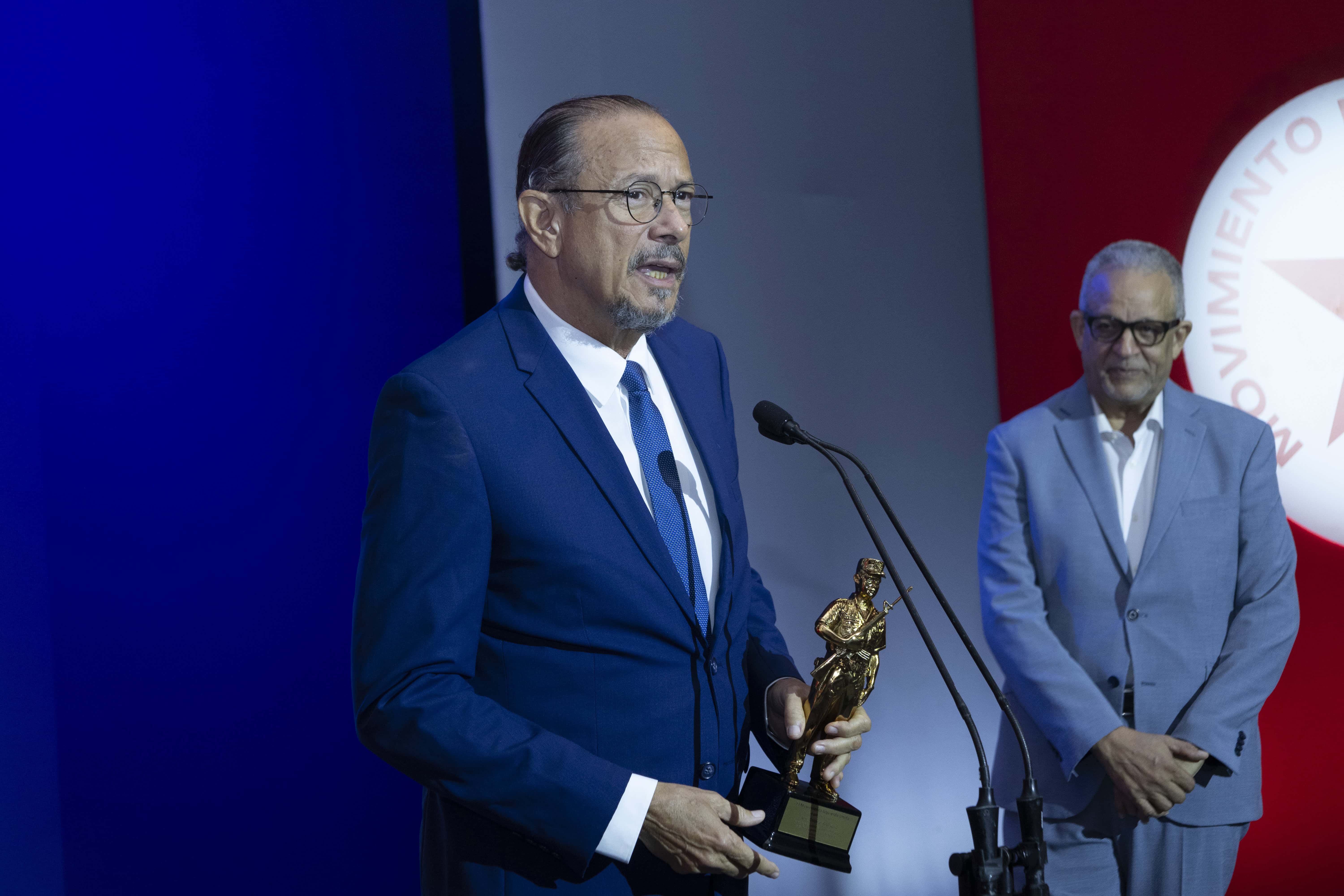 José Antonio Rodríguez, El Venturoso'ya birkaç kısa şükran sözü sundu.