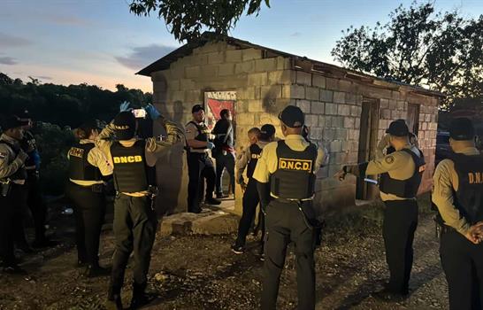 Arrestan a 21 personas e incautan drogas en operativos en San Francisco de Macorís y Cambita