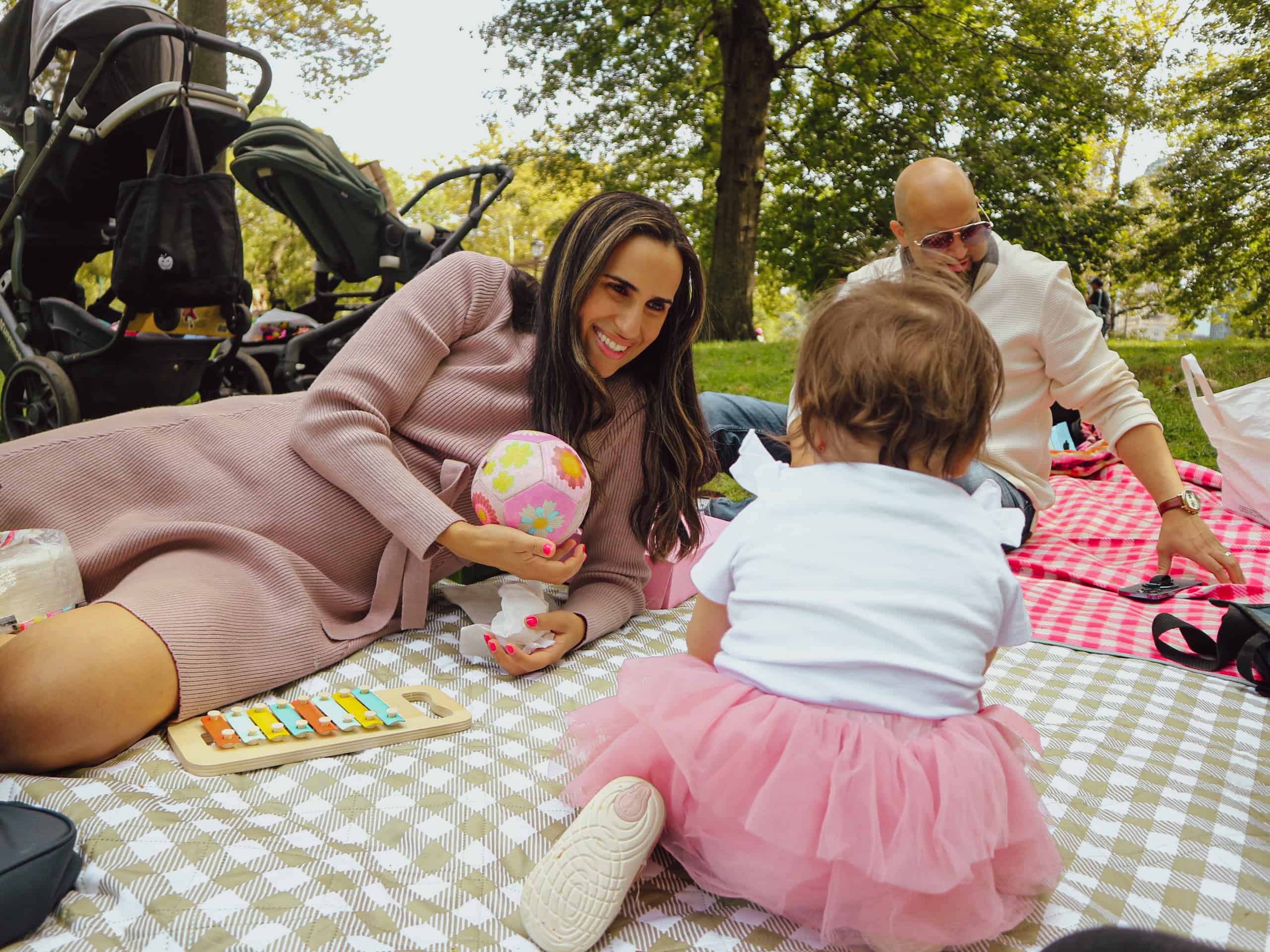 Mercedes Sánchez junto a su familia.
