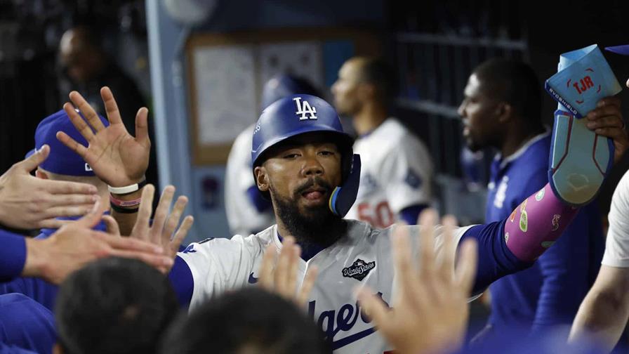 Abinader felicita a Teoscar Hernández por el triunfo de los Dodgers en la Serie Mundial