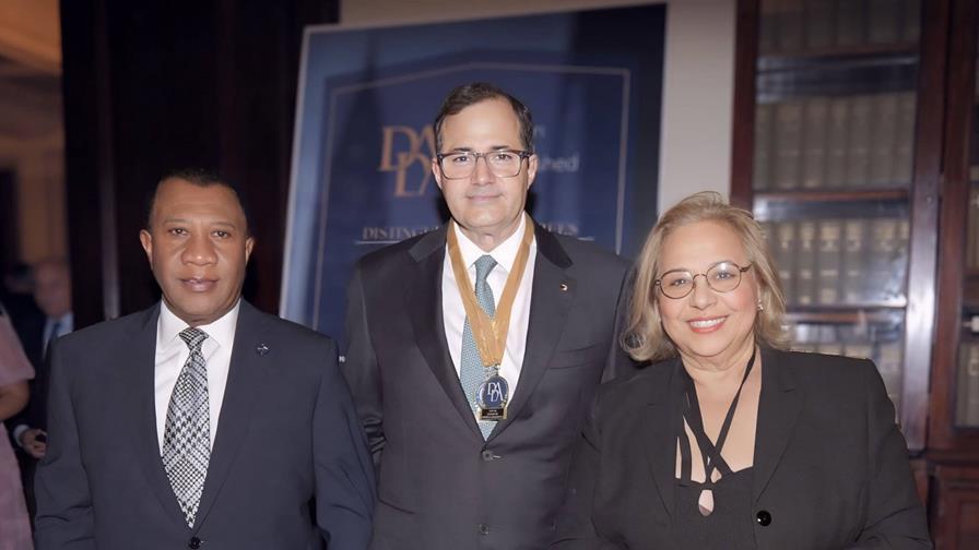 Presidente del Banco BHD es distinguido por la Cámara de Comercio Domínico-Americana en Nueva York