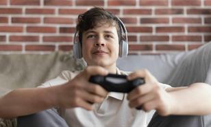 ¿Qué hacer cuando mi hijo no quiere salir porque está enganchado a los videojuegos?