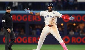 Vladimir Guerrero Jr. es felicitado por Luis Abinader luego de su actuación en la Serie Mundial