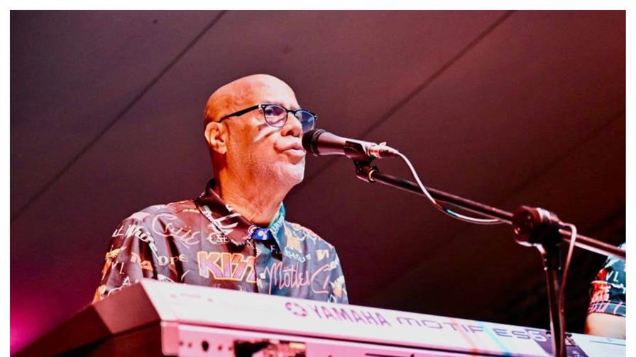 Honramos a Henry Hierro con 10 de sus temas que marcaron el merengue dominicano Honramos a Henry Hierro con 10 de sus temas que marcaron el merengue dominicano