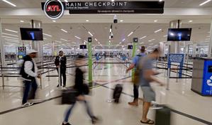 Continúan atrasos en aeropuertos de EE. UU. tras peor fin de semana del cierre federal