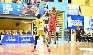 Anderson García logra un triple doble en la victoria de San Sebastián ante Don Bosco