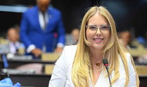 La diputada Carmen Ligia Barceló dice que su propuesta no busca eliminar la cesantía