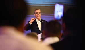 Abinader promulga ley que modifica el régimen de gestión y coprocesamiento de residuos sólidos