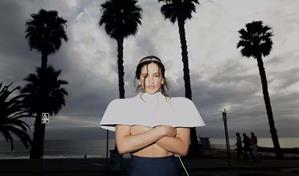 Rosalía y su sentido de la moda: del estilo flamenco al minimalismo místico