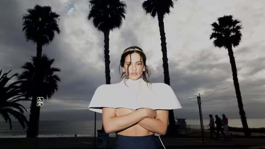 Rosalía y su sentido de la moda: del estilo flamenco al minimalismo místico Rosalía y su sentido de la moda: del estilo flamenco al minimalismo místico