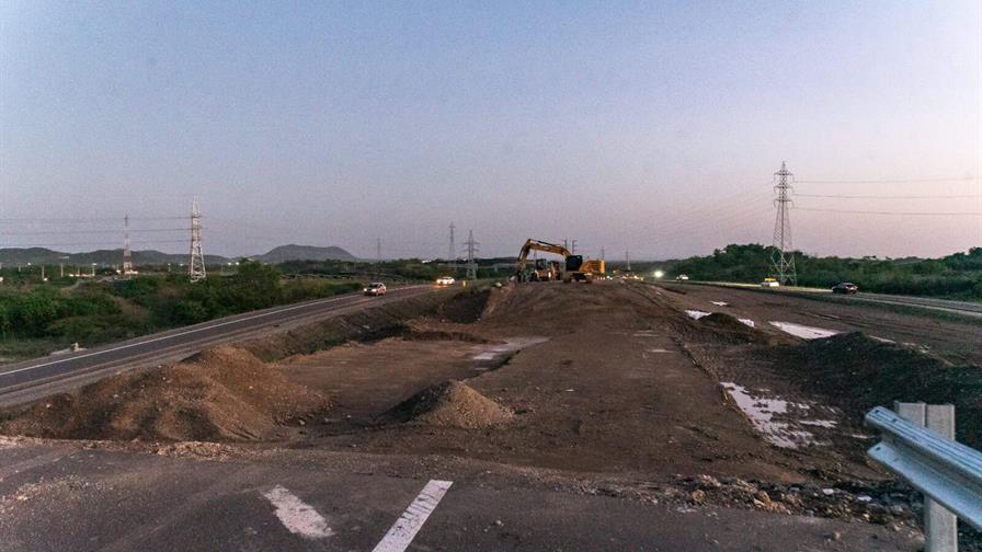 Trabajan en tramo que se destruyó de la Circunvalación de Baní