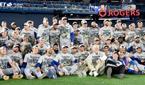 Los caminos opuestos de Teoscar Hernández y Vladimir Guerrero Jr. tras la Serie Mundial