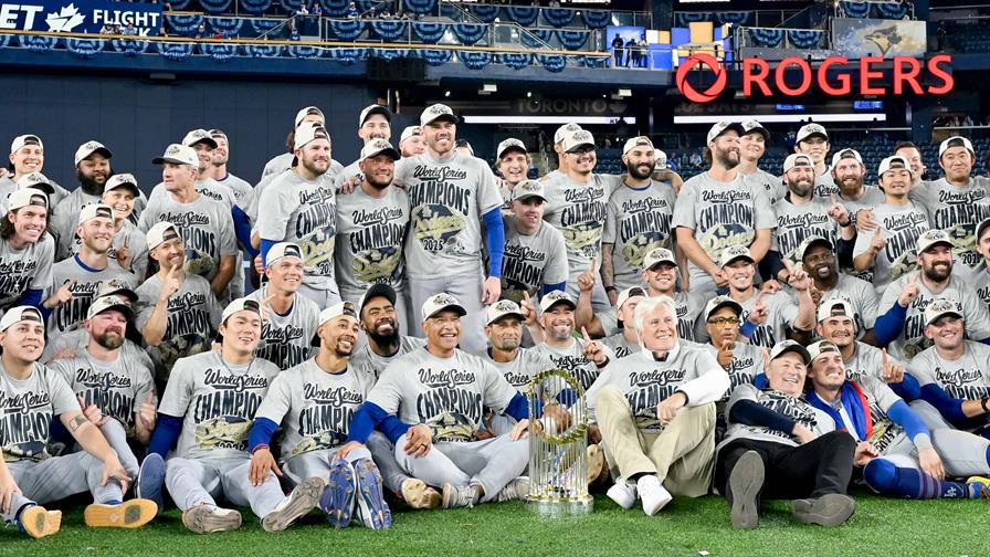 Los caminos opuestos de Teoscar Hernández y Vladimir Guerrero Jr. tras la Serie Mundial
