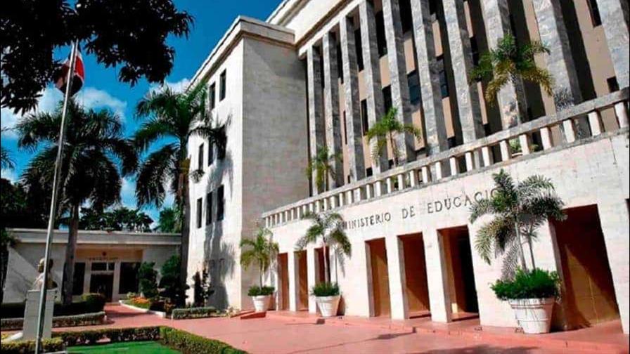 El Minerd reanuda la docencia en todo el país