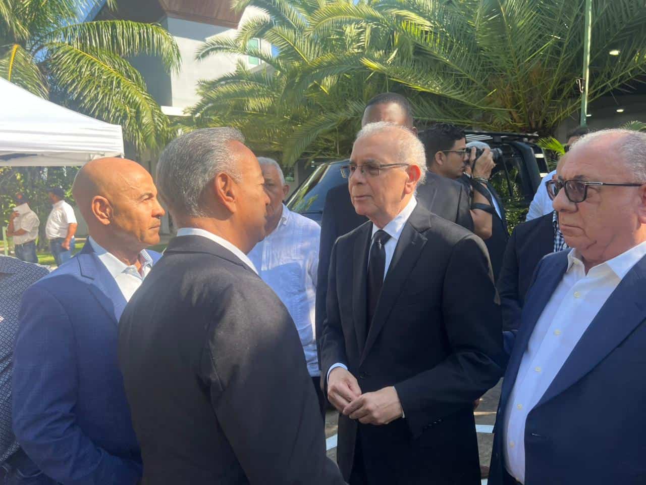 El expresidente Danilo Medina quien asistió al funeral de Marcelo Bermúdez. 