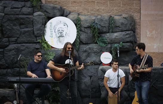 "Candestino": un concierto para humanos y perros que dejará huellas