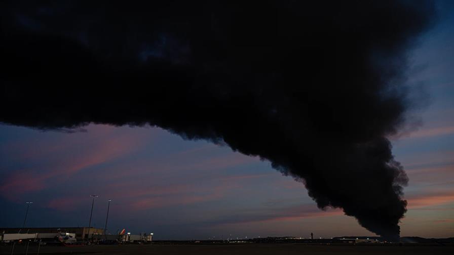 Avión de carga accidentado en Kentucky deja múltiples heridos Avión de carga accidentado en Kentucky deja múltiples heridos