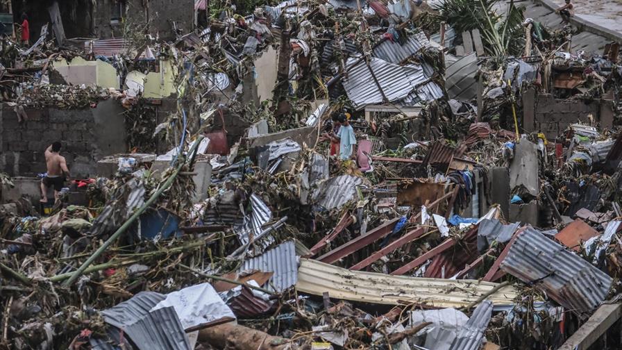 Al menos 52 fallecidos y 13 desaparecidos por el impacto del tifón Kalmaegi en Filipinas Al menos 52 fallecidos y 13 desaparecidos por el impacto del tifón Kalmaegi en Filipinas