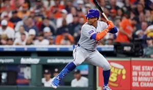 Juan Soto se entrena en el Estadio Quisqueya y busca jugar con el Licey