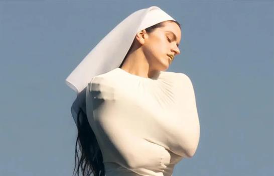 Lux, de Rosalía, en mitad de la polémica por la propiedad de unas pinturas en España