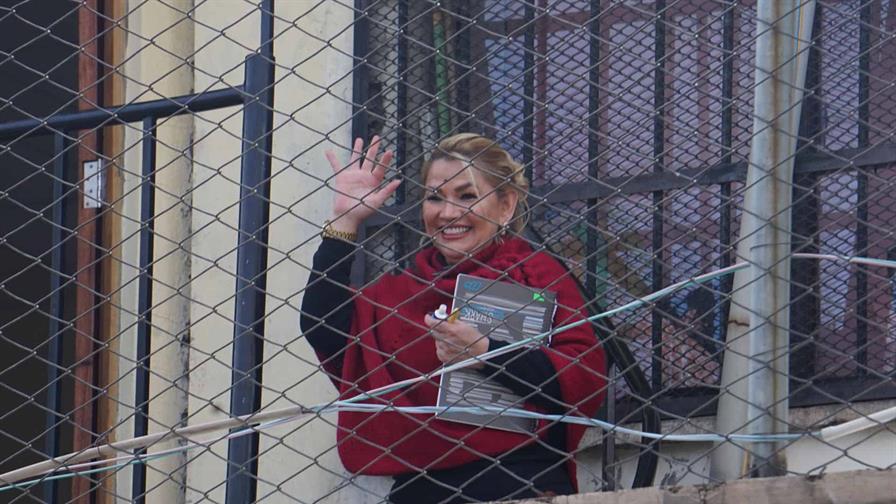 El Supremo de Bolivia anula sentencia de expresidenta Áñez y ordena inmediata liberación El Supremo de Bolivia anula sentencia de expresidenta Áñez y ordena inmediata liberación