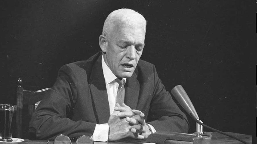 La quimera necesaria: Vigencia de una tesis histórica La quimera necesaria: Vigencia de una tesis histórica