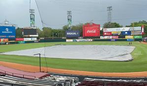 Lluvias, suspensiones y demandas en Lidom