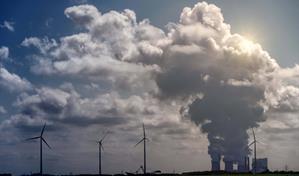 Países de la UE pactan recorte del 90 % de CO2 para 2040 aunque con muchas flexibilidades