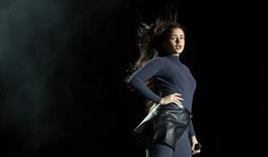 Rosalía revela su lado más espiritual con "Lux": "Si no fuera cantante, estudiaría teología"