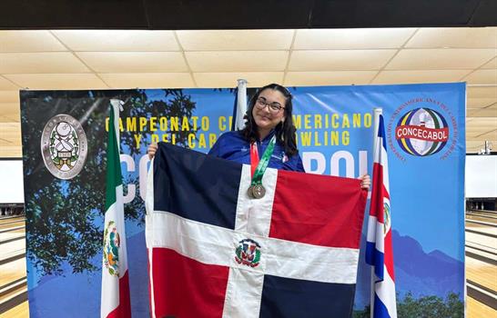 Rosalía Guzmán gana dos medallas de oro en el Concecabol juvenil de boliche