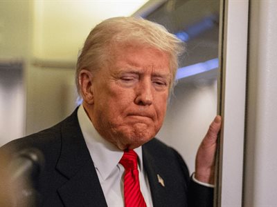 Donald Trump reconoce derrota y culpa al cierre del gobierno