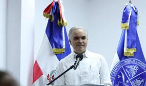 La UASD rinde homenaje  a Hatuey De Camps con un aula digital