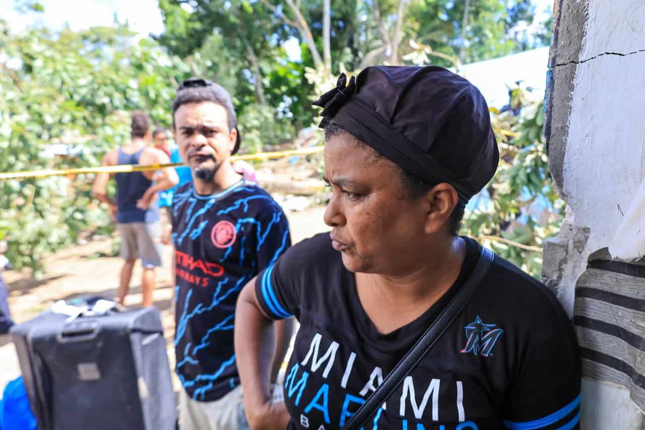 Brian Alexander y su pariente Olguita Pacheco, afectados por la situación.