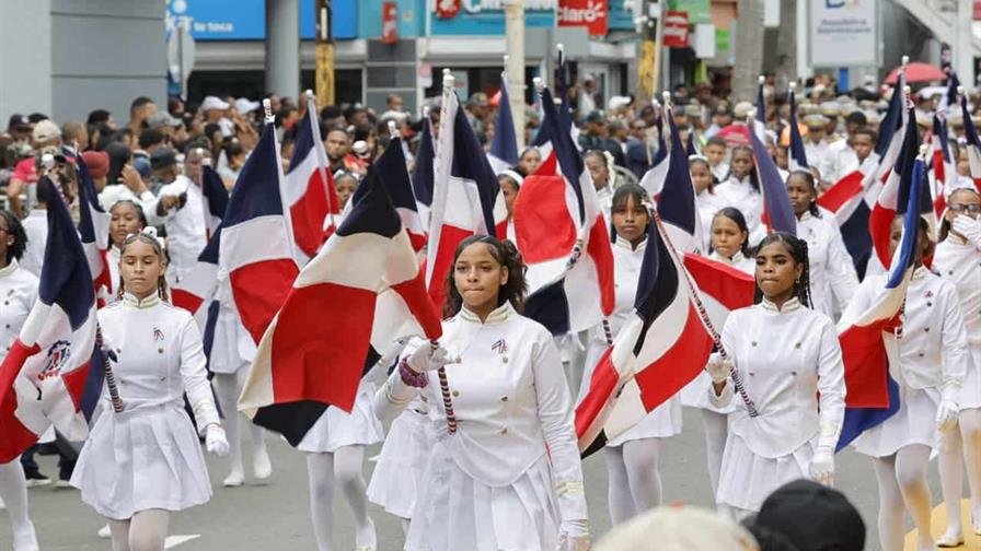 El 181 aniversario de la Constitución se celebra a todo pulmón en su ciudad natal El 181 aniversario de la Constitución se celebra a todo pulmón en su ciudad natal