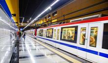 Abinader pide al Congreso aprobar un préstamo de US$178 millones para el Metro