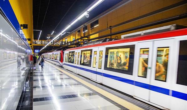 Diputado somete resolución que busca resolver la falta de señal en tramos subterráneos del metro