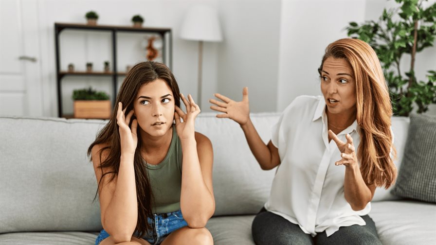 Mi hija me desafía y no sé cómo manejarlo