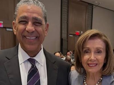 Adriano Espaillat reacciona a la salida de Nancy Pelosi